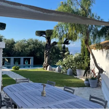 Villa Vraxleri House