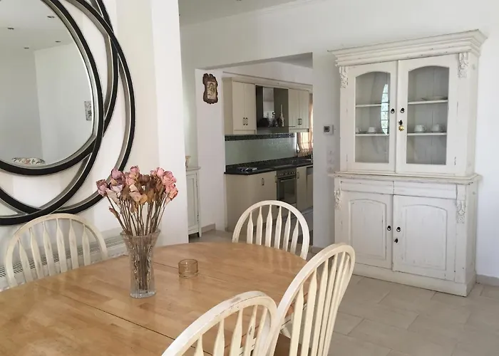 Vraxleri House Vilă *