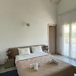 Vraxleri House Villa