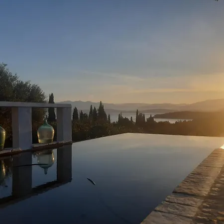 Vraxleri House Kassiopi